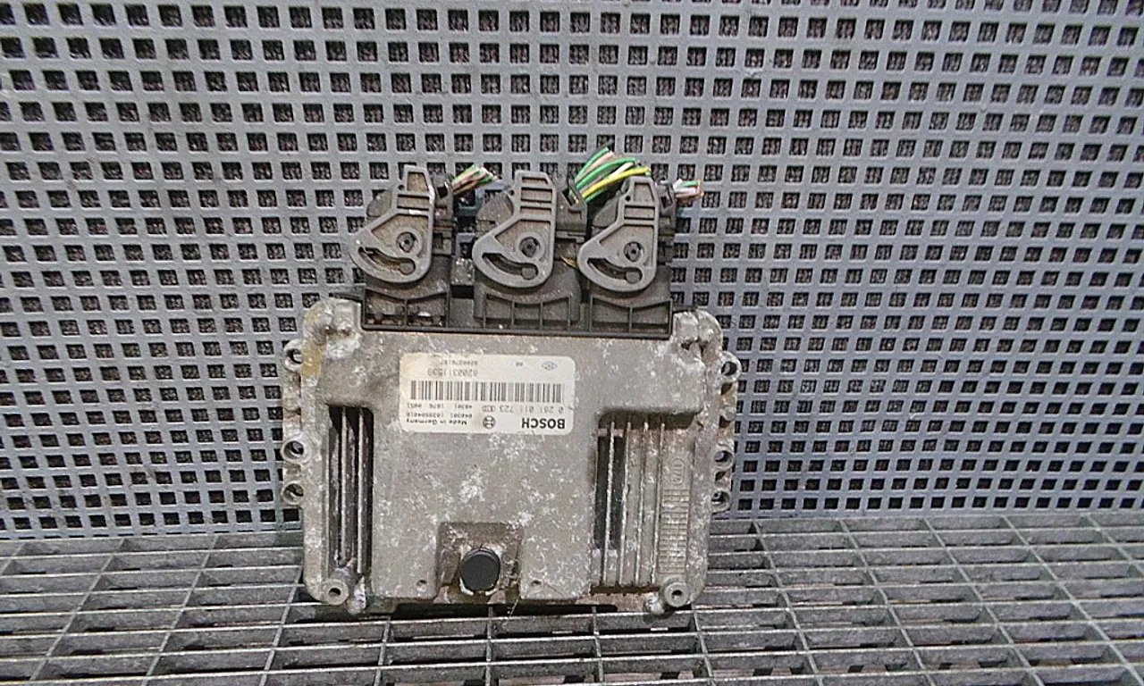 CALCULATOR MOTOR RENAULT LAGUNA II 2001-2007