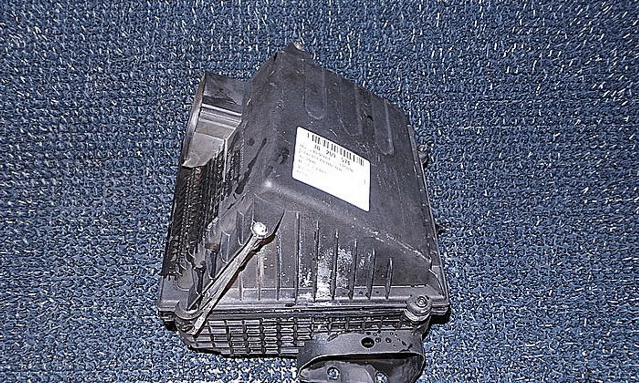 CARCASA FILTRU AER RENAULT LAGUNA II 2001-2007