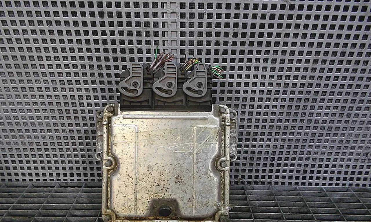 CALCULATOR MOTOR RENAULT LAGUNA II Grandtour 2001-2007