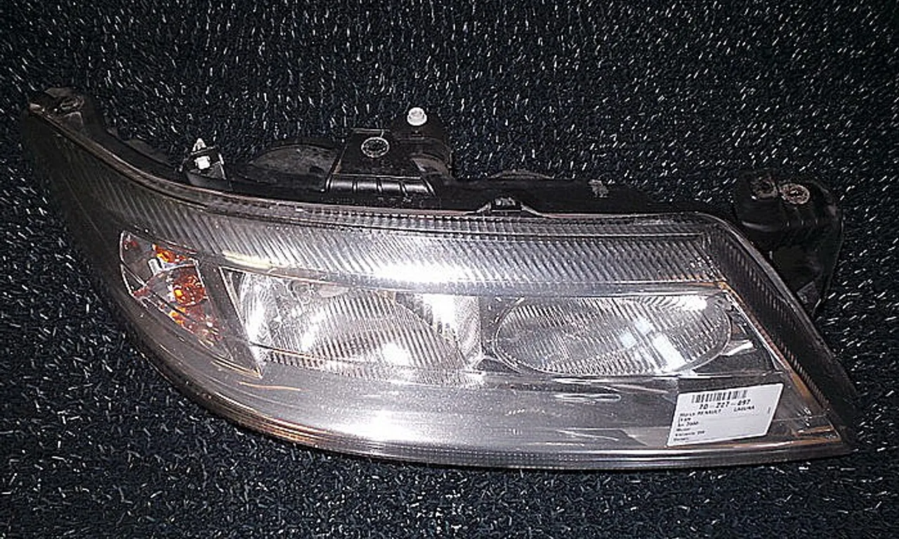 FAR DREAPTA RENAULT LAGUNA II Grandtour 2001-2007