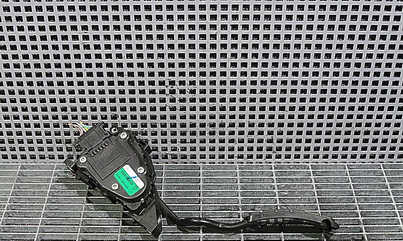 PEDALA ACCELERATIE RENAULT LAGUNA II Grandtour 2001-2007
