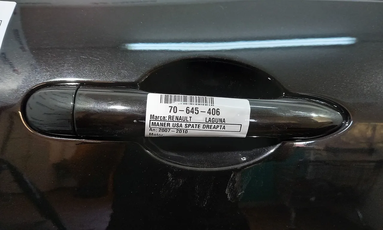 MANER USA SPATE DREAPTA RENAULT LAGUNA III 2007-2015