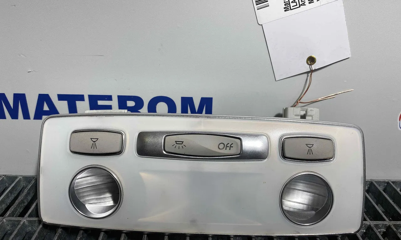 LAMPA PLAFONIERA RENAULT LAGUNA III 2007-2015