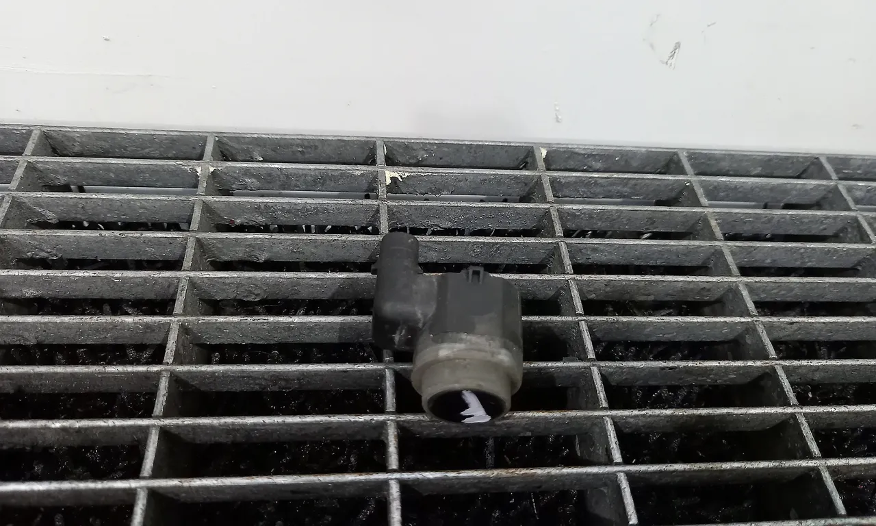 SENZOR PARCARE FATA RENAULT LAGUNA III 2007-2015
