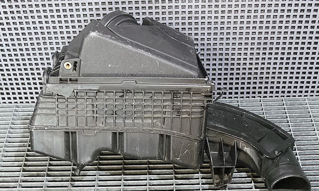 CARCASA FILTRU AER RENAULT LAGUNA III 2007-2015
