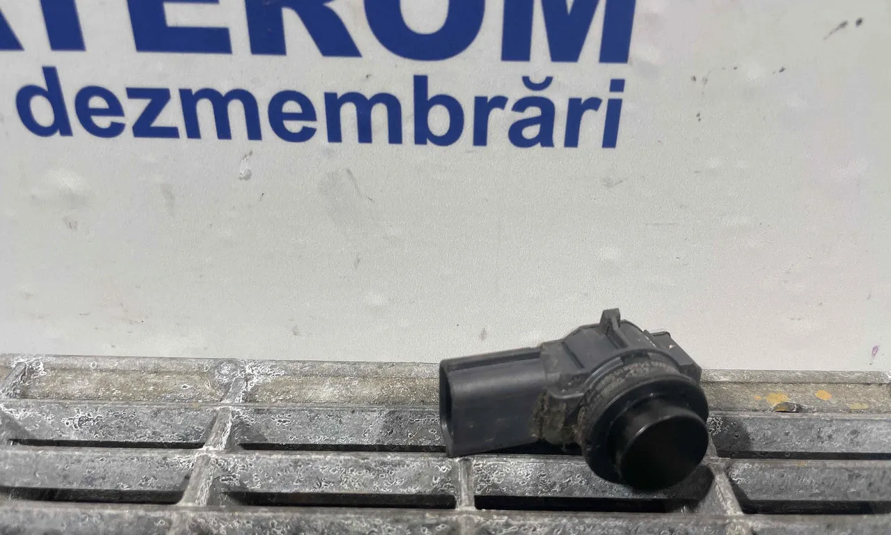 SENZOR PARCARE FATA RENAULT LOGAN EXPRESS 2007-2024
