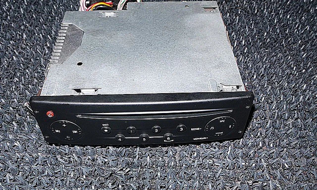 RADIO CD RENAULT MASTER II 1997-2013