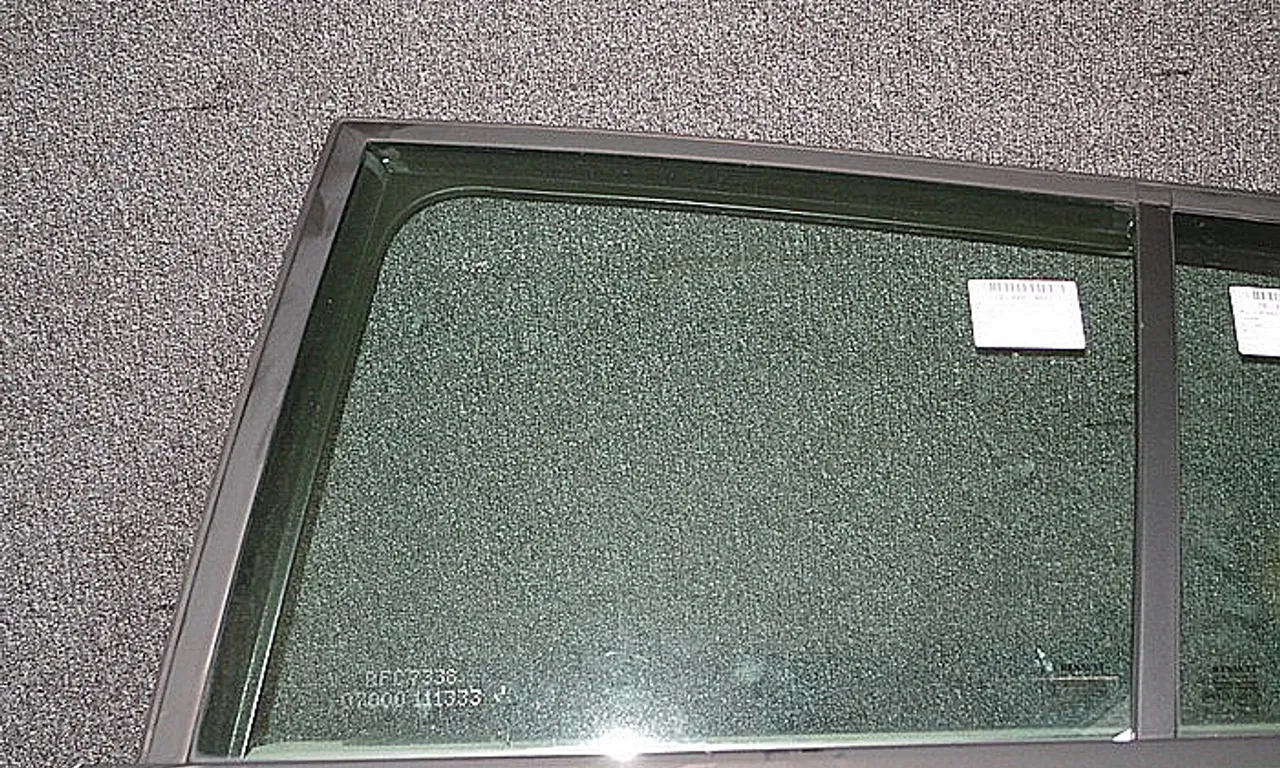 GEAM SPATE MARE STANGA RENAULT MEGANE II 2001-2012
