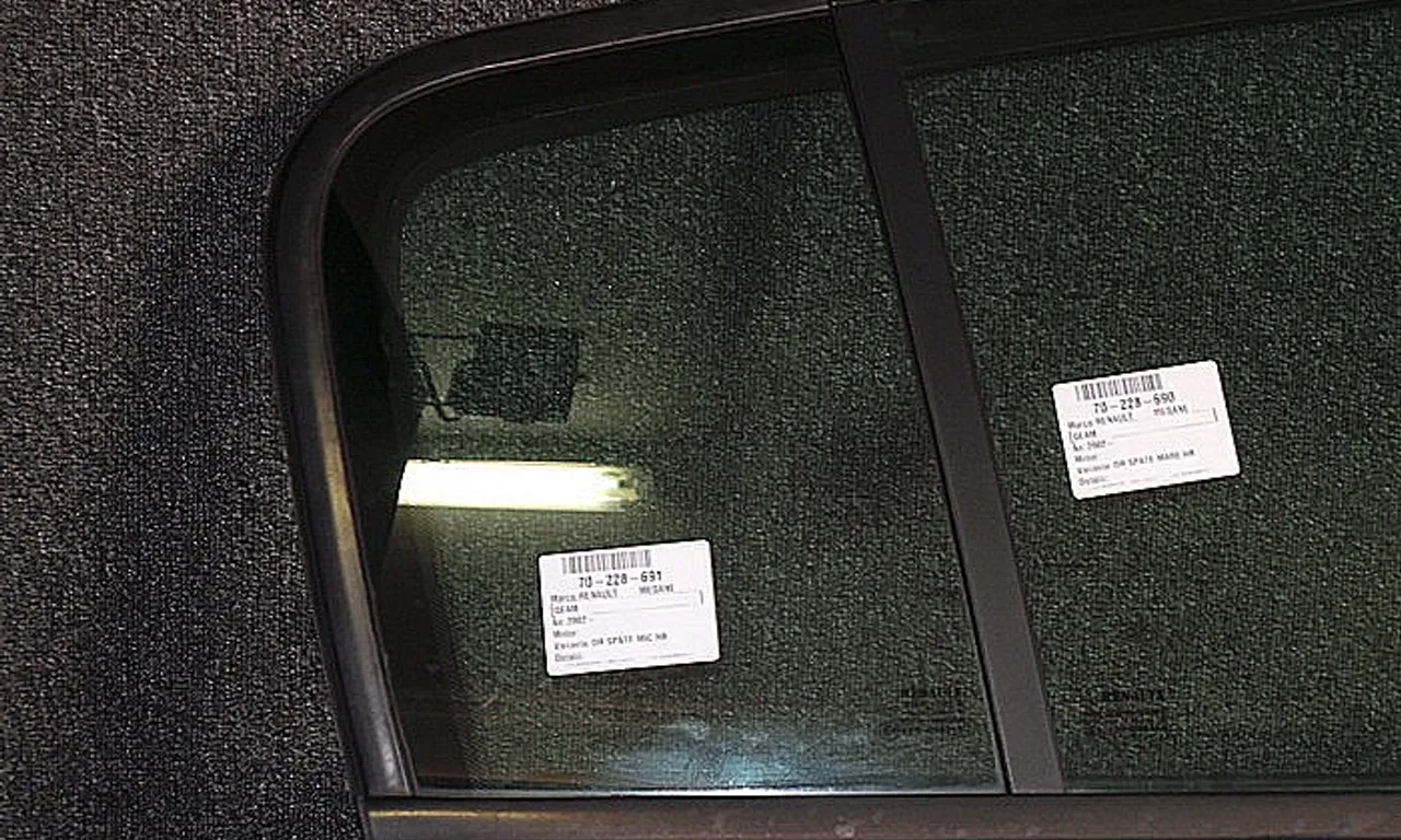 GEAM SPATE MIC DREAPTA RENAULT MEGANE II 2001-2012