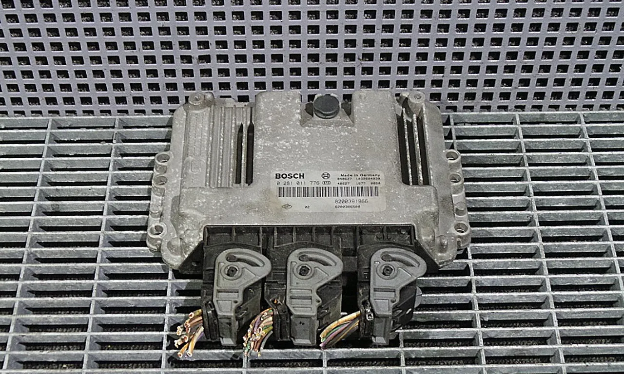 CALCULATOR MOTOR RENAULT MEGANE II 2001-2012
