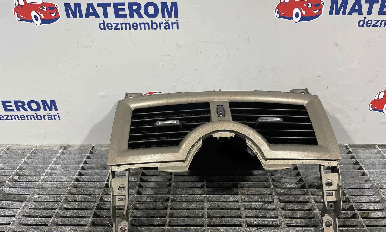 GRILA BORD RENAULT MEGANE II 2001-2012