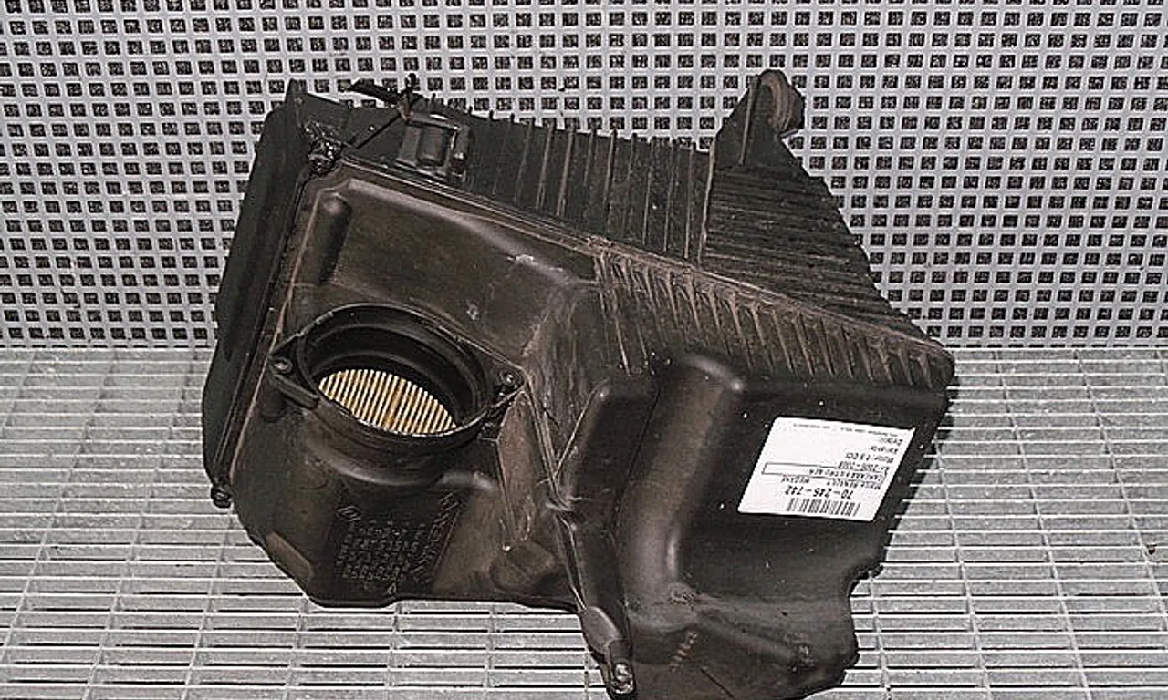 CARCASA FILTRU AER RENAULT MEGANE II 2001-2012