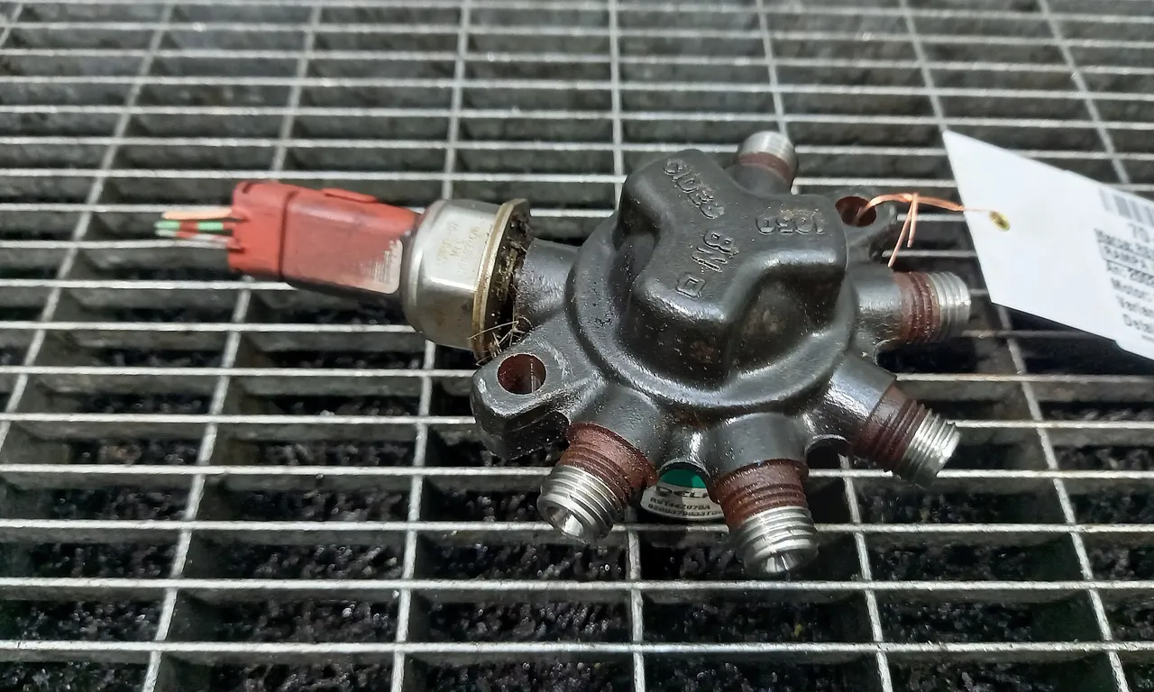 RAMPA INJECTIE RENAULT MEGANE II 2001-2012
