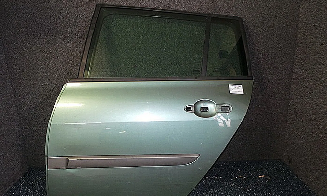 USA SPATE STANGA RENAULT MEGANE II 2003-2010