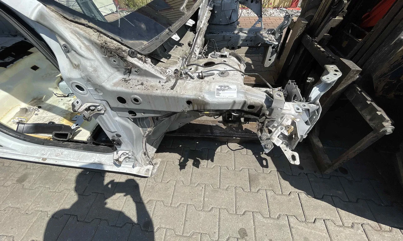 LONJERON DREAPTA RENAULT MEGANE III 2008-2016