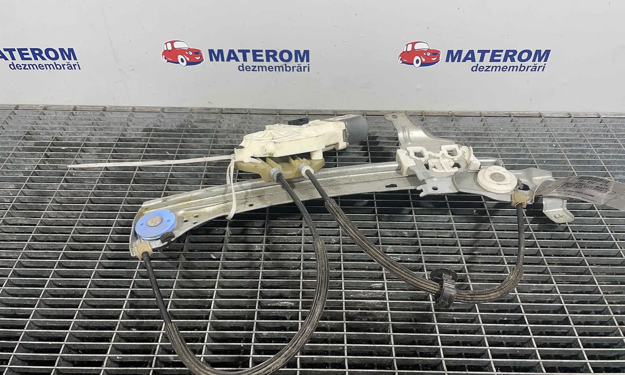 MACARA USA SPATE DREAPTA RENAULT MEGANE III 2008-2012