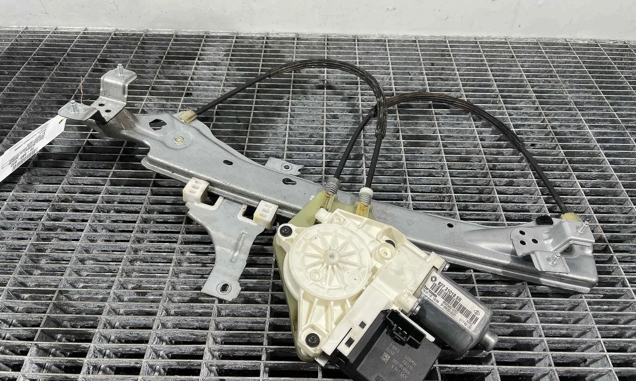 MACARA USA SPATE STANGA RENAULT MEGANE III 2008-2016