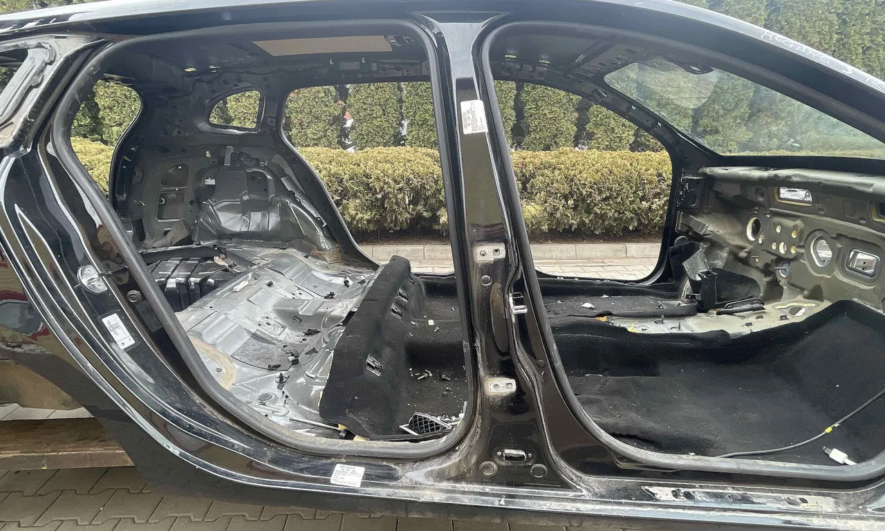 STALP MIJLOC DREAPTA RENAULT MEGANE III 2008-2016
