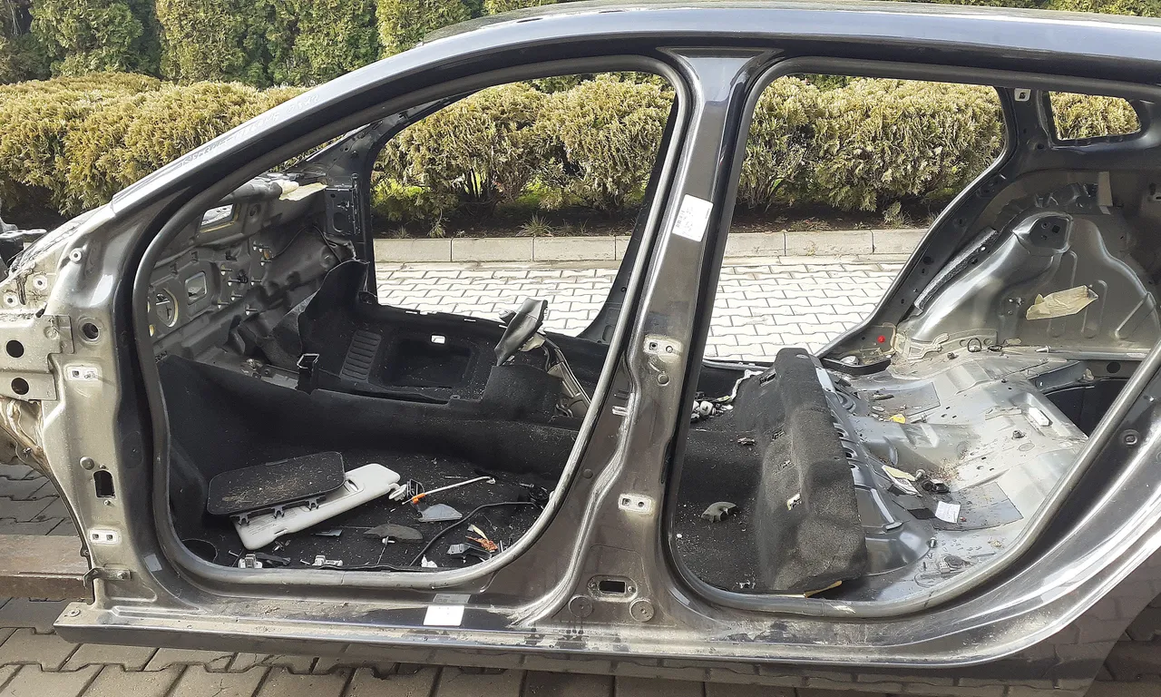 STALP MIJLOC STANGA RENAULT MEGANE III 2008-2012