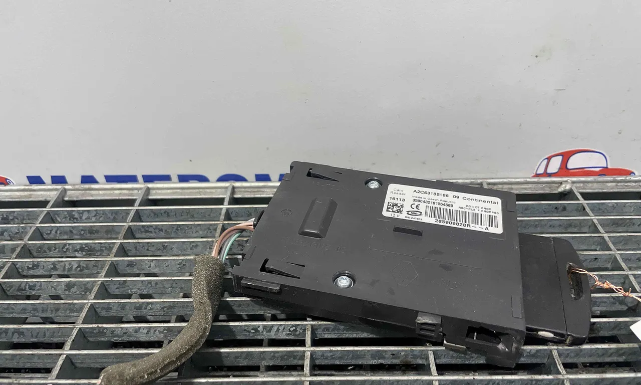 CONTACT PORNIRE RENAULT MEGANE III 2008-2016