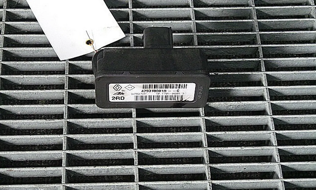 SENZOR ESP RENAULT MEGANE III 2008-2012