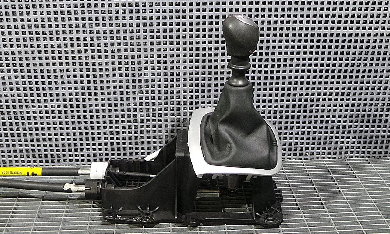 MANETA SCHIMBATOR VITEZE RENAULT MEGANE III 2008-2012