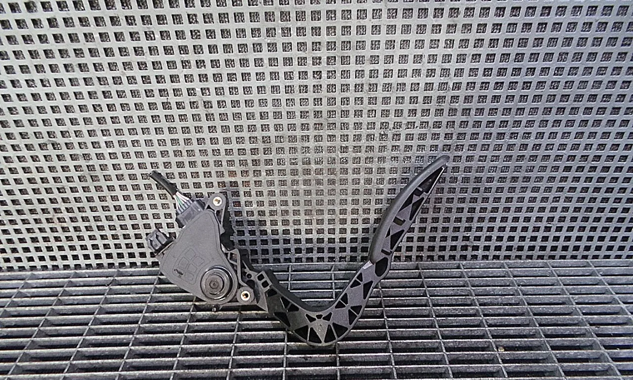 PEDALA ACCELERATIE RENAULT MEGANE III 2008-2012