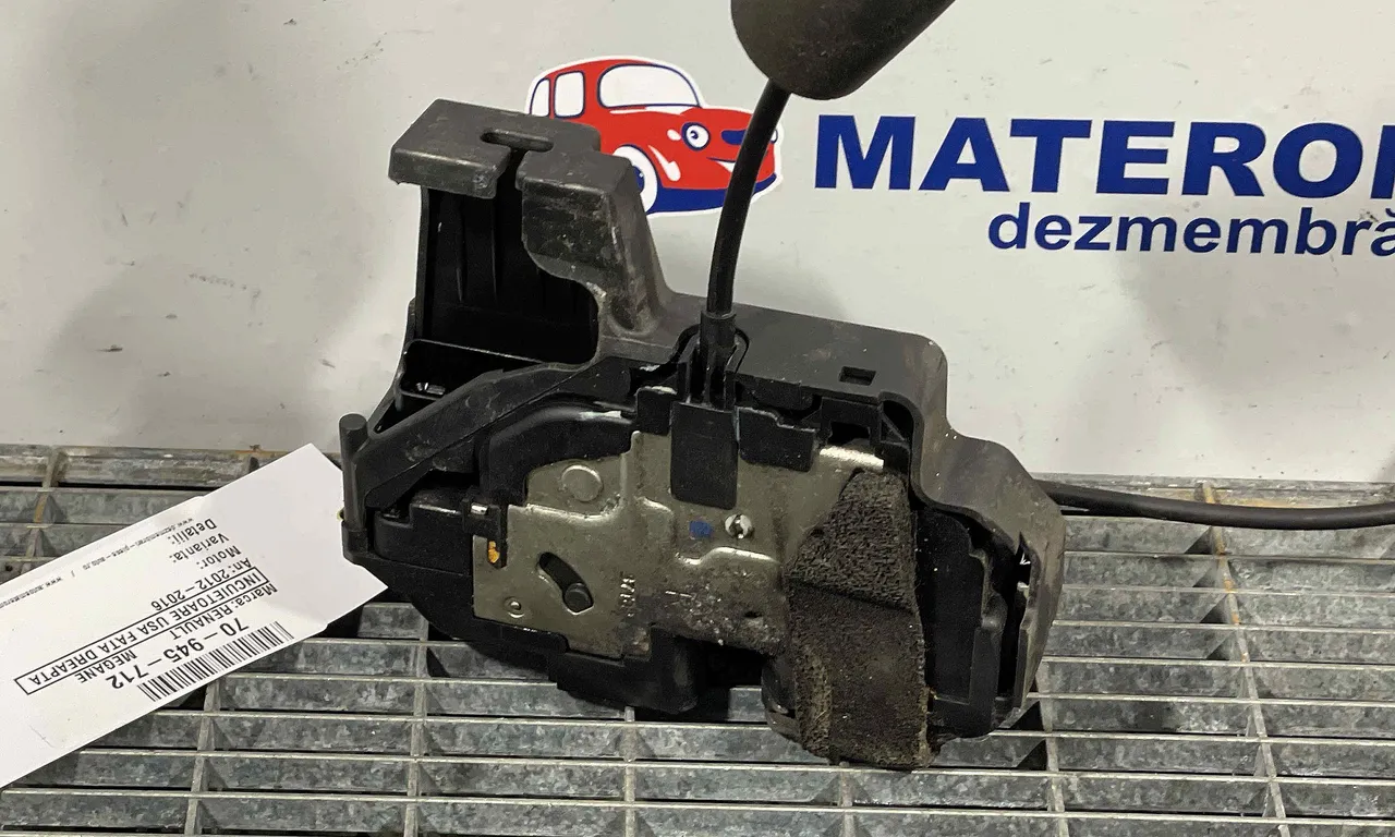 INCUIETOARE USA FATA DREAPTA RENAULT MEGANE III 2008-2016