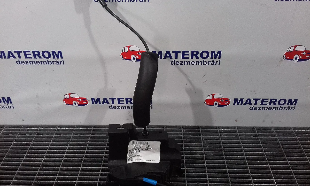 INCUIETOARE USA FATA STANGA RENAULT MEGANE III 2008-2016