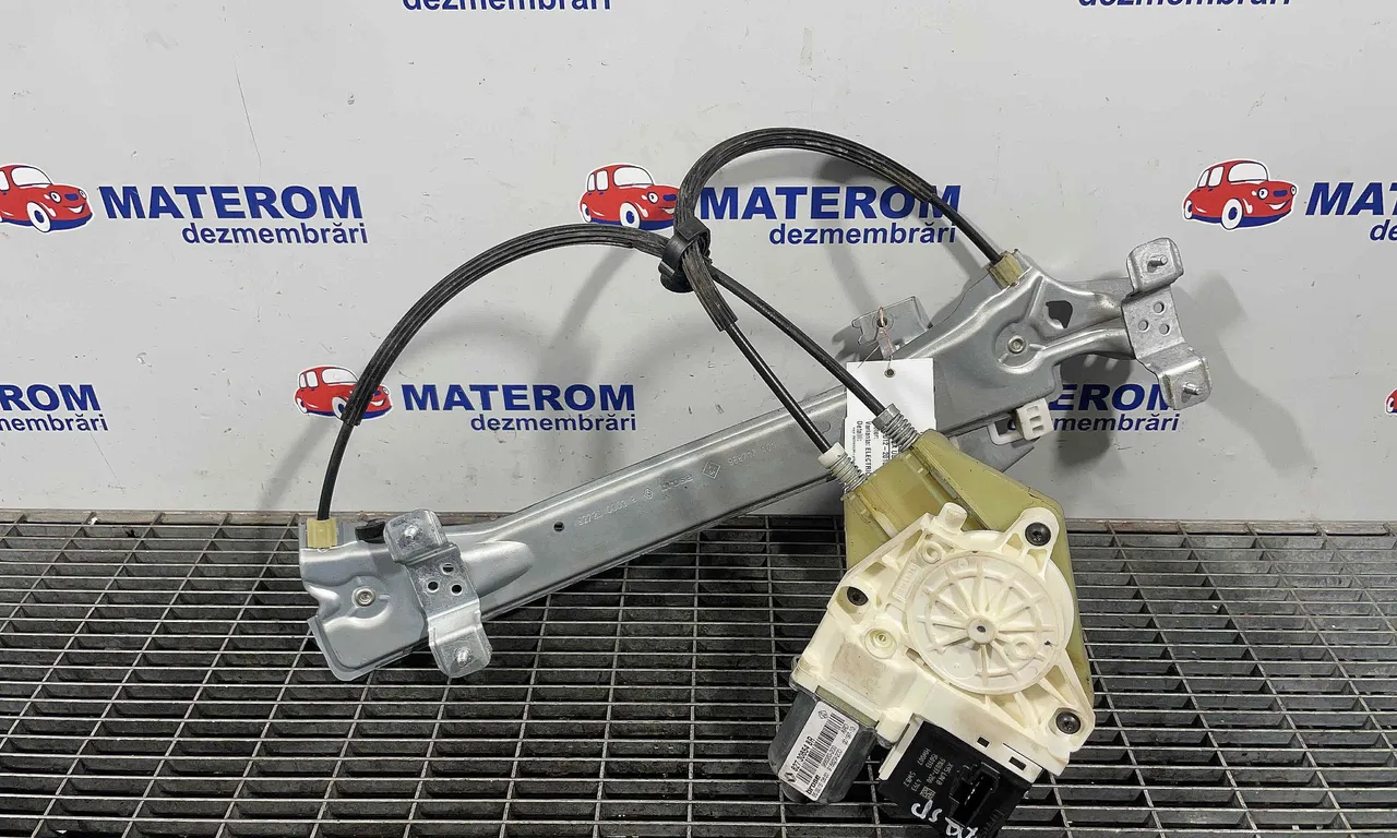 MACARA USA SPATE DREAPTA RENAULT MEGANE III 2008-2016