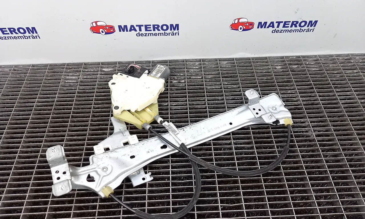 MACARA USA SPATE DREAPTA RENAULT MEGANE III 2008-2016