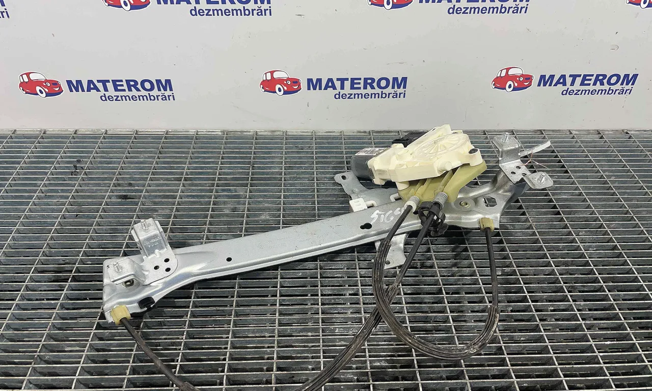MACARA USA SPATE STANGA RENAULT MEGANE III 2008-2016