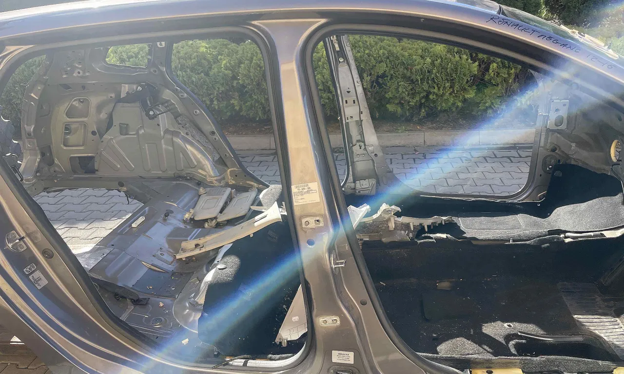 STALP MIJLOC DREAPTA RENAULT MEGANE III 2008-2016