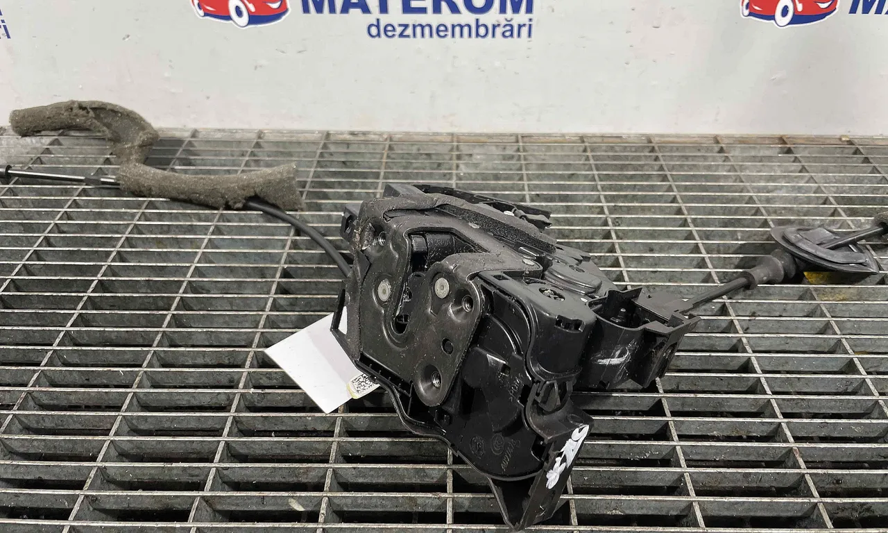 INCUIETOARE USA SPATE STANGA RENAULT MEGANE IV 2015-2020