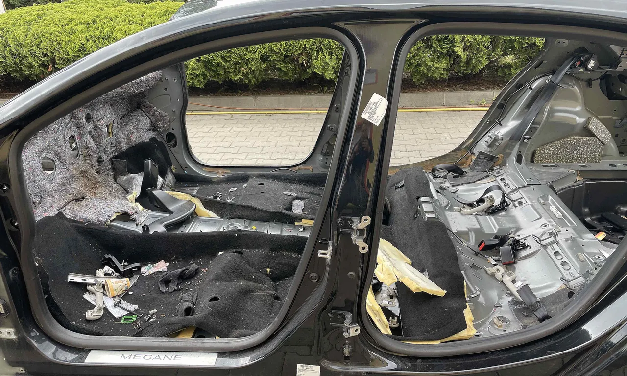 STALP MIJLOC STANGA RENAULT MEGANE IV 2015-2020