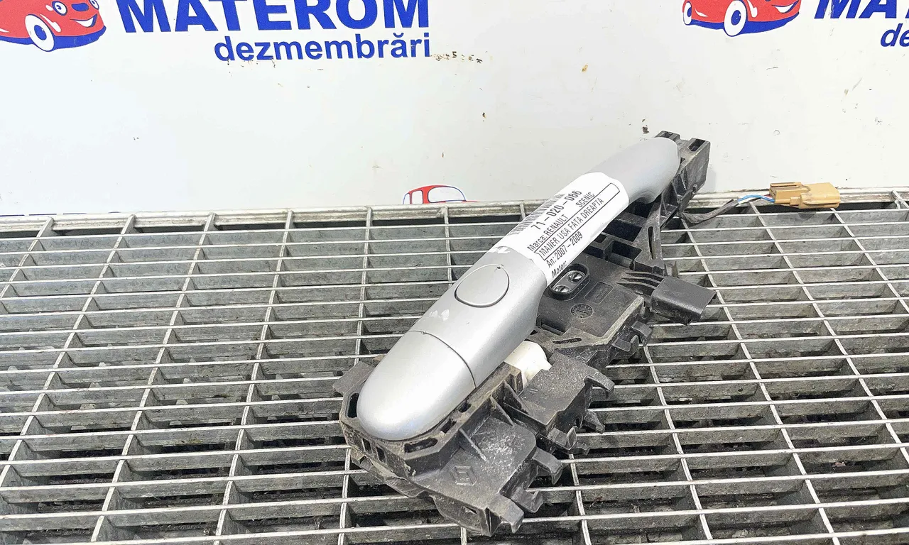 MANER USA FATA DREAPTA RENAULT SCENIC II 2003-2010