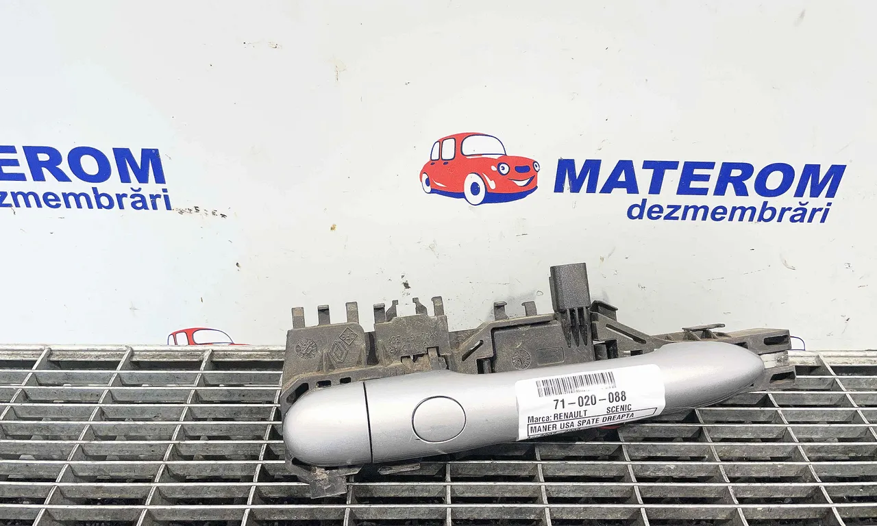 MANER USA SPATE DREAPTA RENAULT SCENIC II 2003-2010