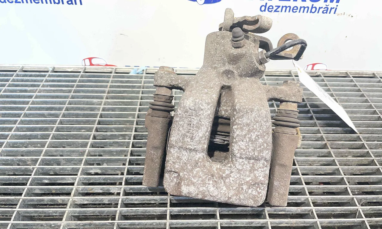 ETRIER SPATE DREAPTA RENAULT SCENIC II 2003-2010