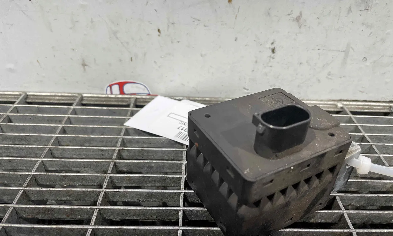 BLOCATOR VOLAN RENAULT SCENIC II 2003-2010