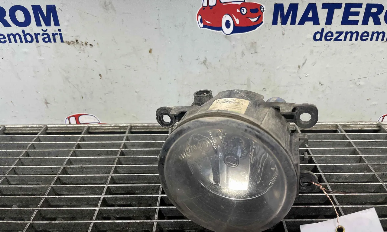 HALOGEN DREAPTA RENAULT SCENIC II 2003-2010