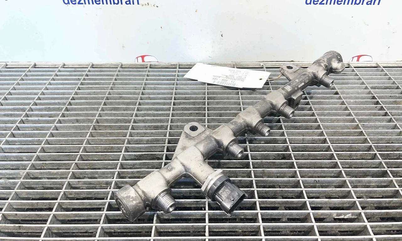 RAMPA INJECTIE RENAULT SCENIC II 2003-2010