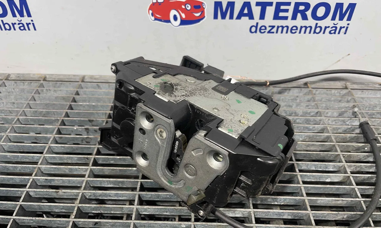 INCUIETOARE USA SPATE DREAPTA RENAULT SCENIC III 2008-2016