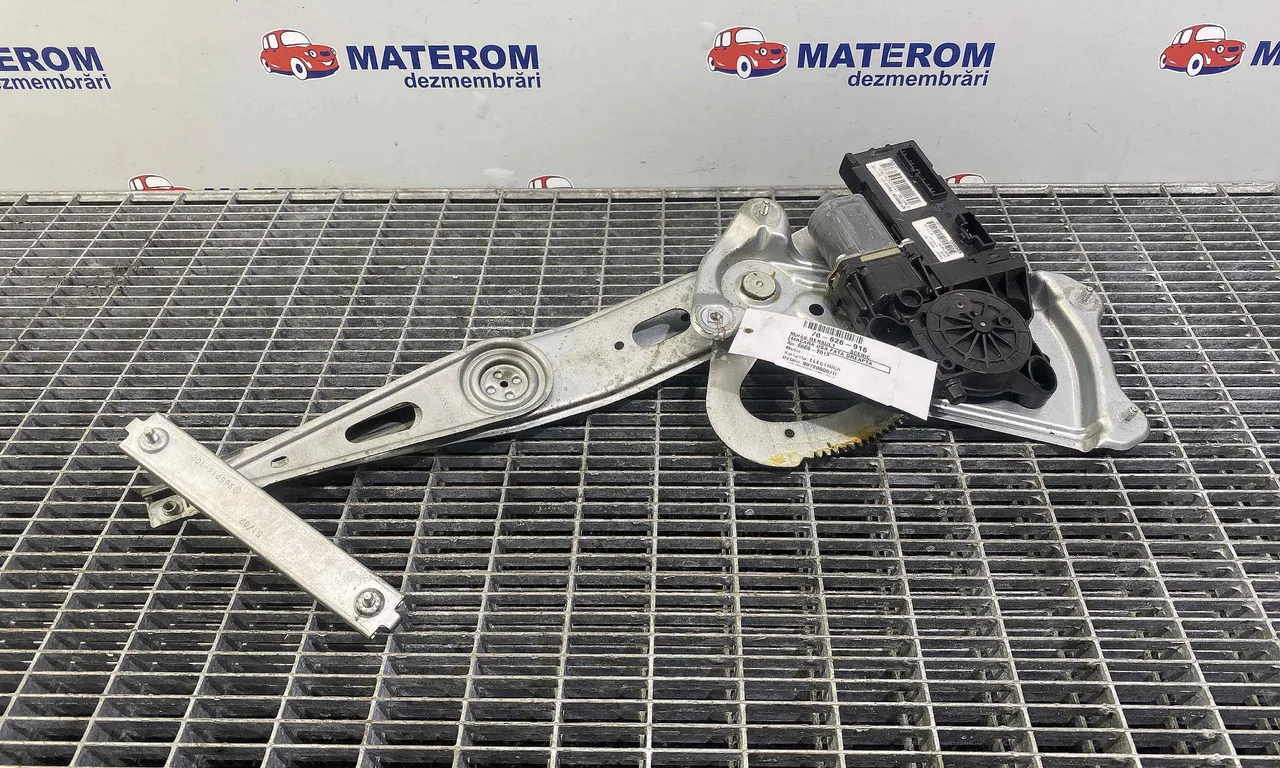 MACARA USA FATA DREAPTA RENAULT SCENIC III 2008-2016