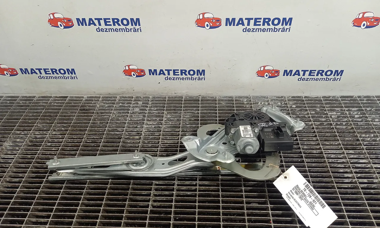 MACARA USA SPATE STANGA RENAULT SCENIC III 2008-2016