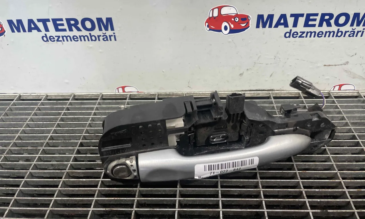 MANER USA FATA STANGA RENAULT SCENIC III 2008-2016