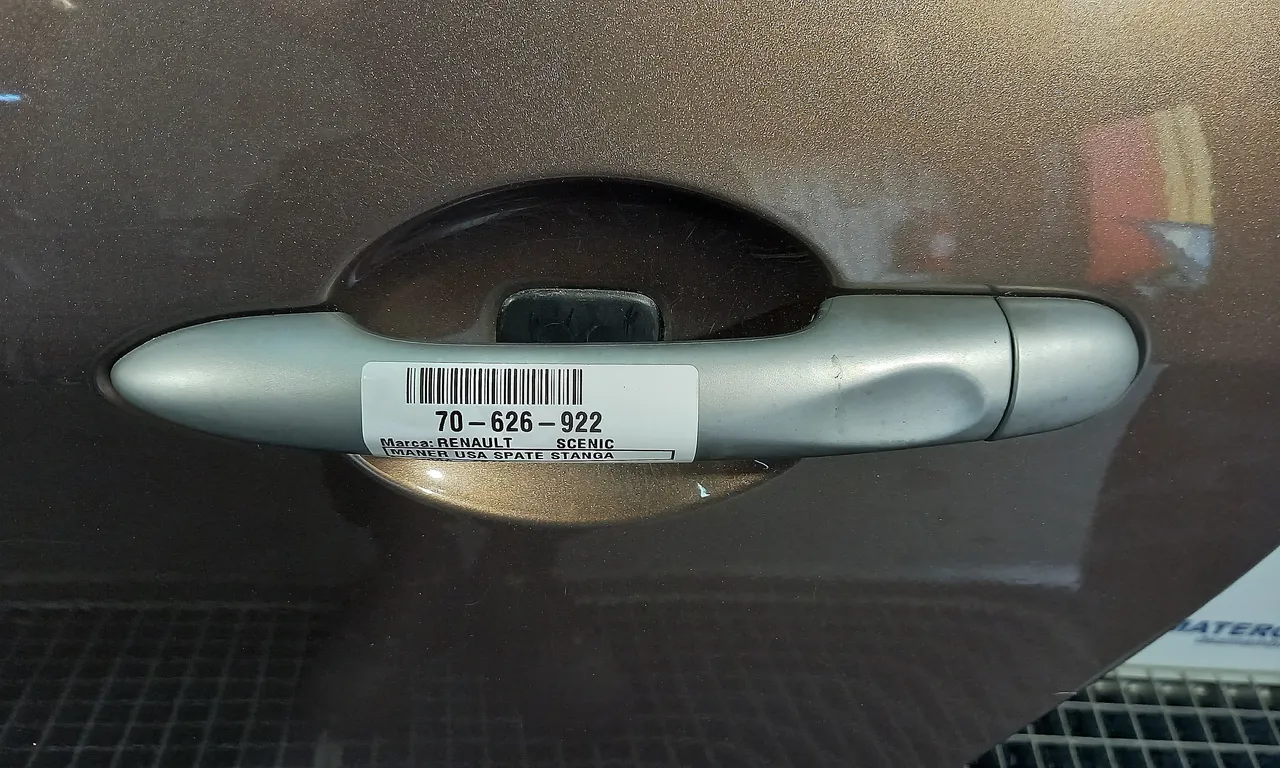MANER USA SPATE STANGA RENAULT SCENIC III 2008-2016