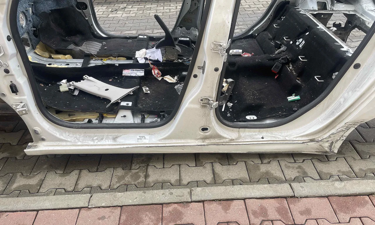 PRAG STANGA RENAULT TWINGO III 2014-2020