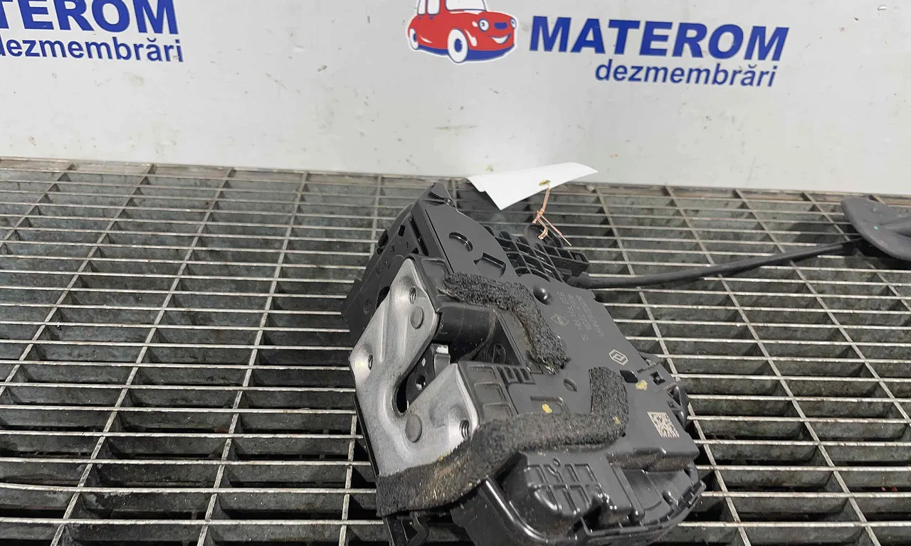 INCUIETOARE USA FATA DREAPTA RENAULT ZOE 2012-2019