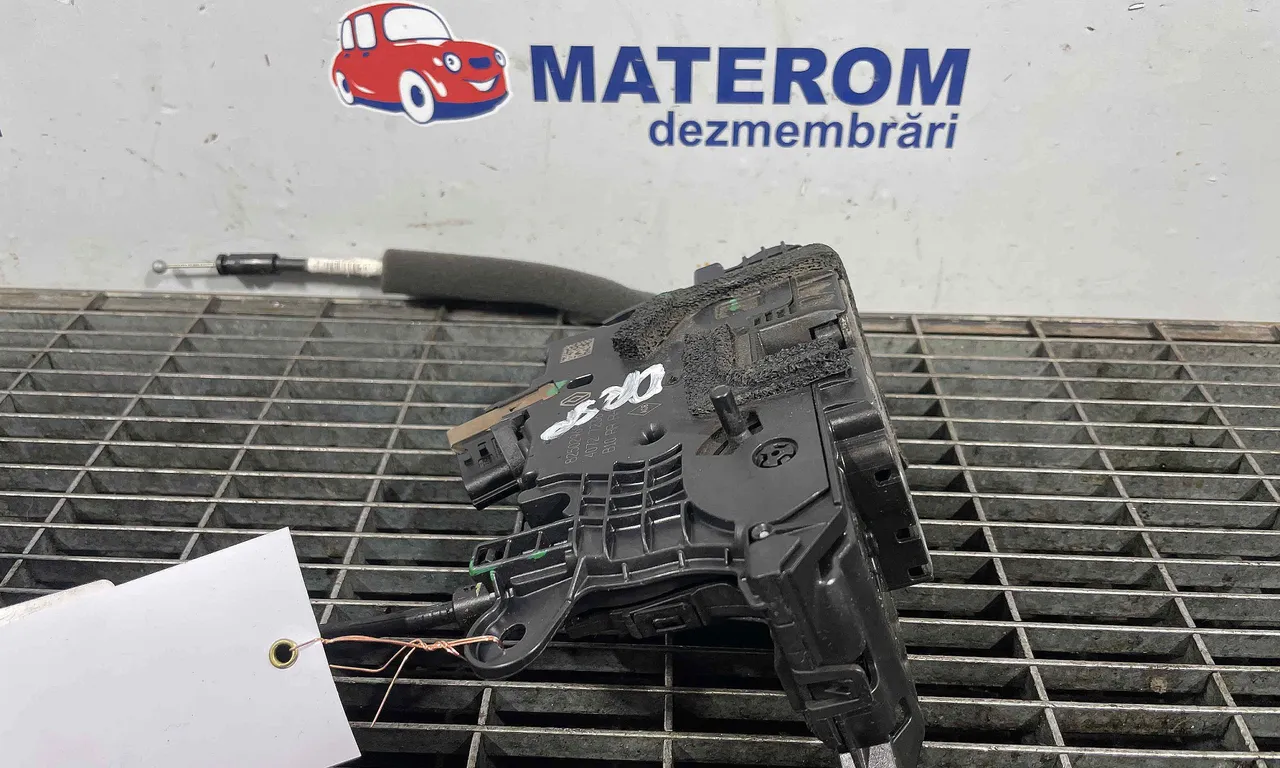 INCUIETOARE USA SPATE DREAPTA RENAULT ZOE 2012-2019