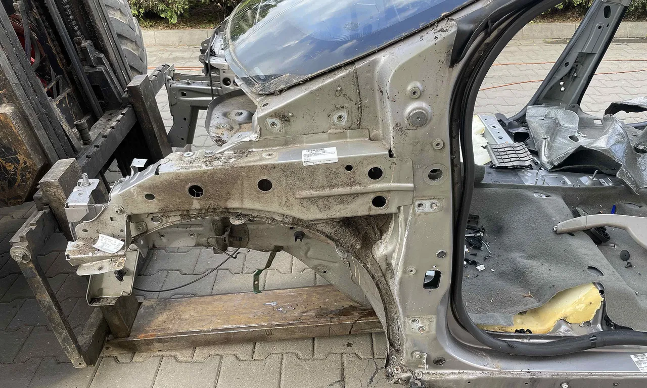 LONJERON STANGA RENAULT ZOE 2012-2019